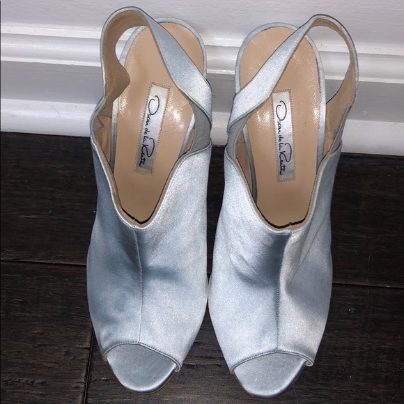 Baby blue satin peep toe bootie - Picture 4 of 5